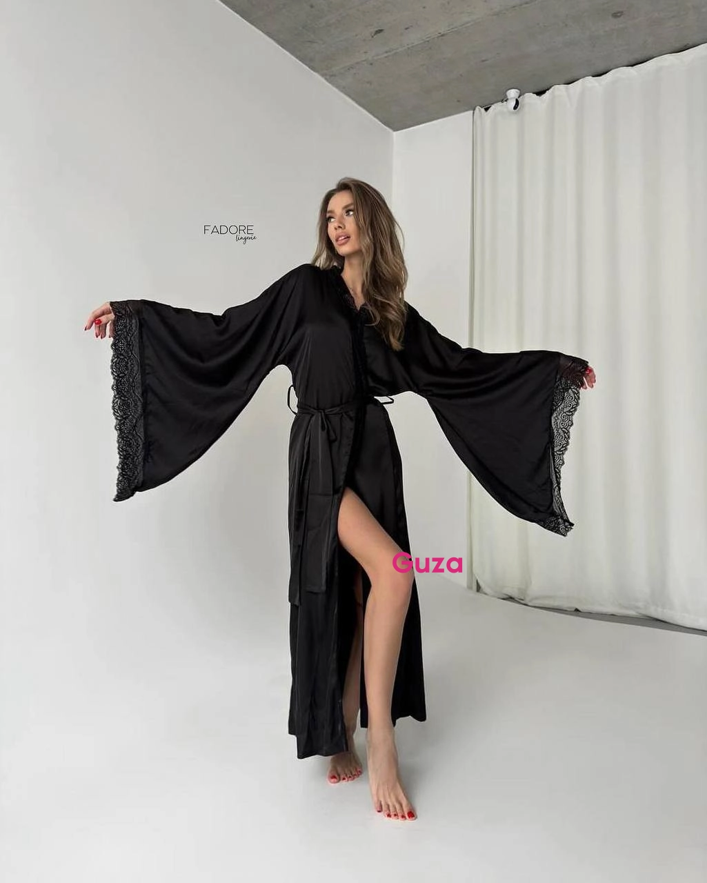 Халат женский FADORE Lingerie чёрный, длинный, с кружевом и широкими рукавами — фото 3
