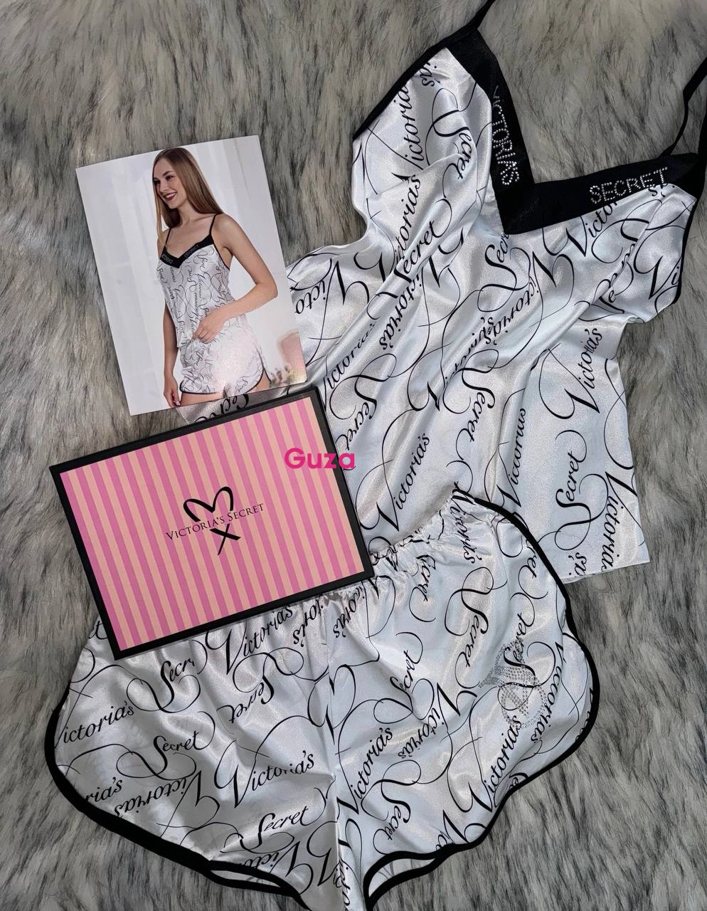 Домашний комплект Victoria's Secret из сатина: топ на бретелях и шорты с принтом-надписями, белый - фото 1